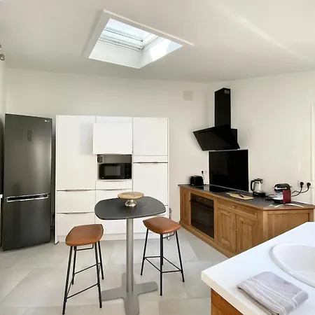 Maison Renovee 2022, Patio Et Garage Centre Lr ! *